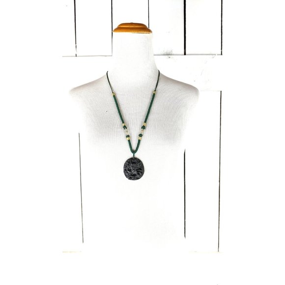 Vintage black obsidian dragon pendant necklace - Picture 3 of 7